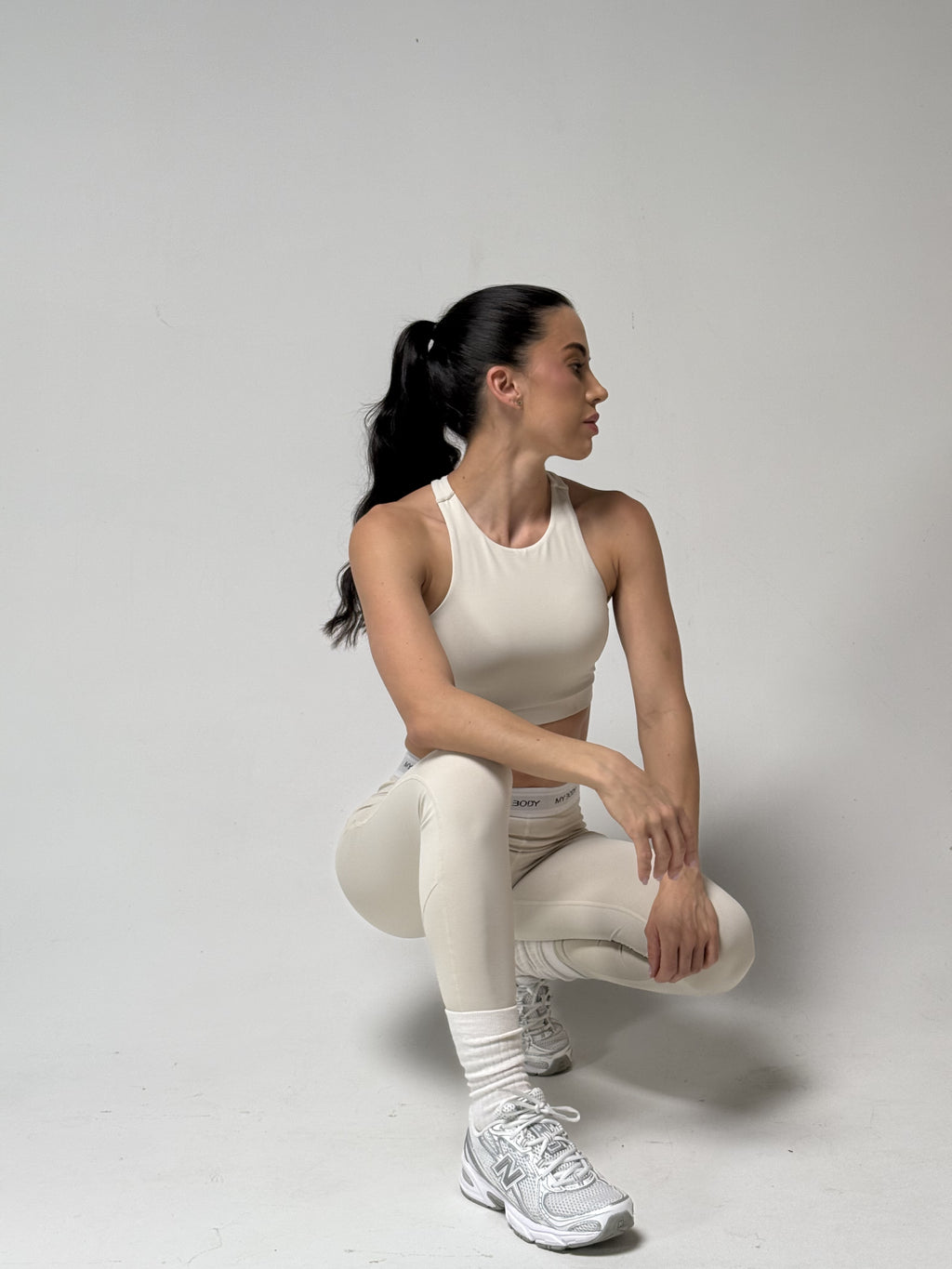 TOP DEPORTIVO CON COMPRESION LIGERA