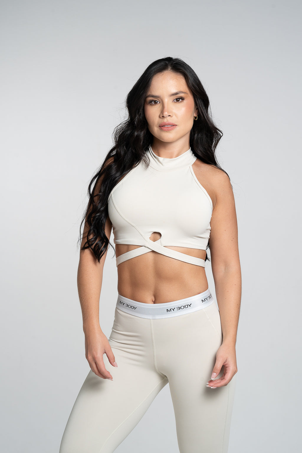 TOP CUELLO Y TIRAS CRUZADAS